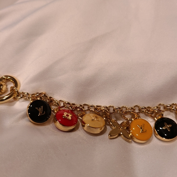 Sold - Picture 5 of 9